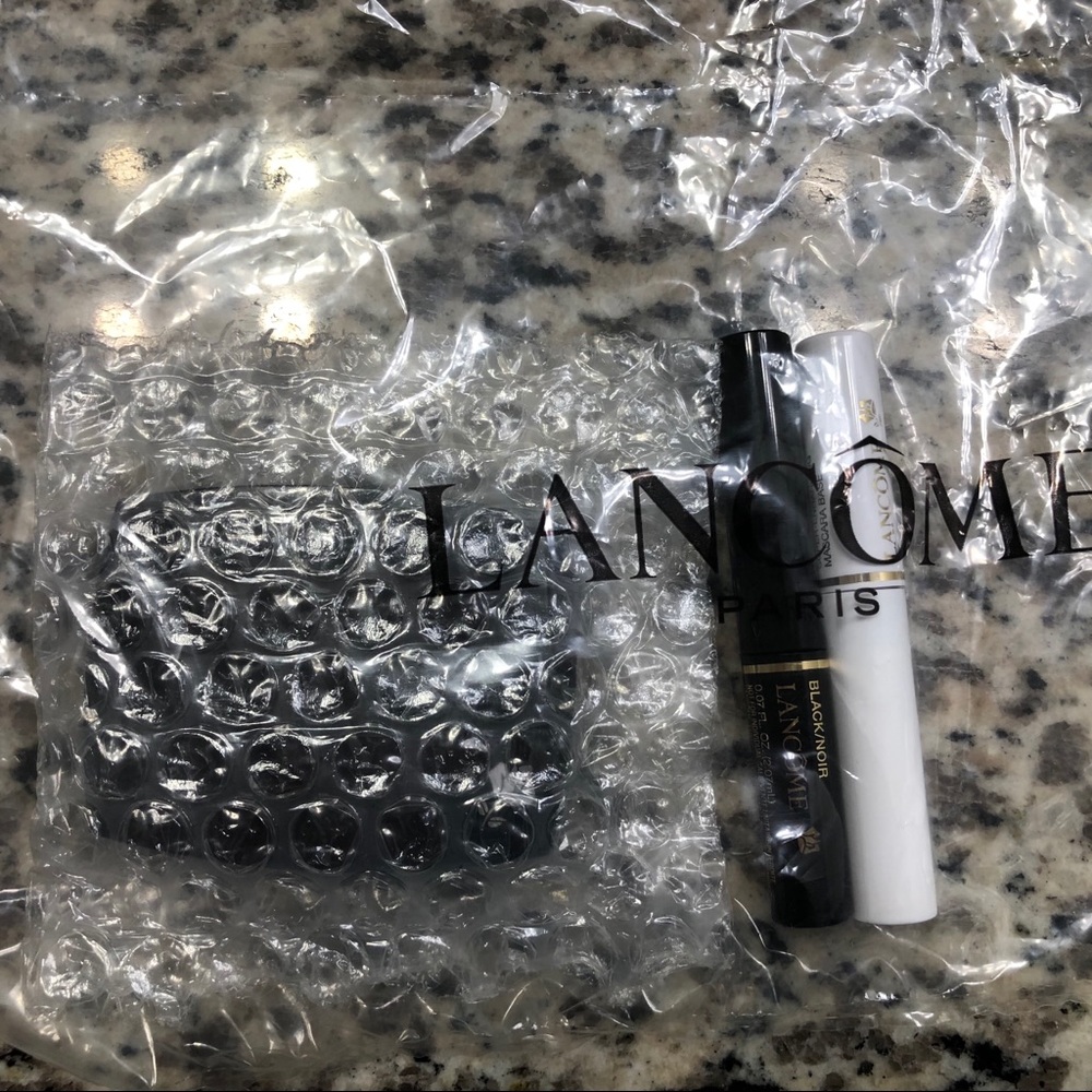 Lancôme Eye Makeup With Cosmetic Bag & Brushes - Picture 3 of 6